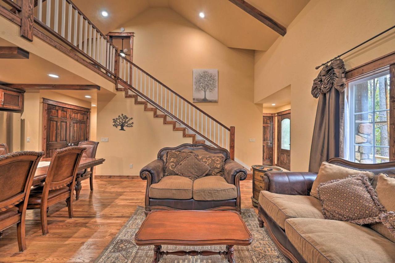 Tudor-Style Broken Bow Cottage With Hot Tub And Decks! Stephens Gap Exteriör bild