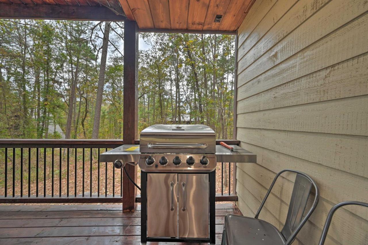 Tudor-Style Broken Bow Cottage With Hot Tub And Decks! Stephens Gap Exteriör bild