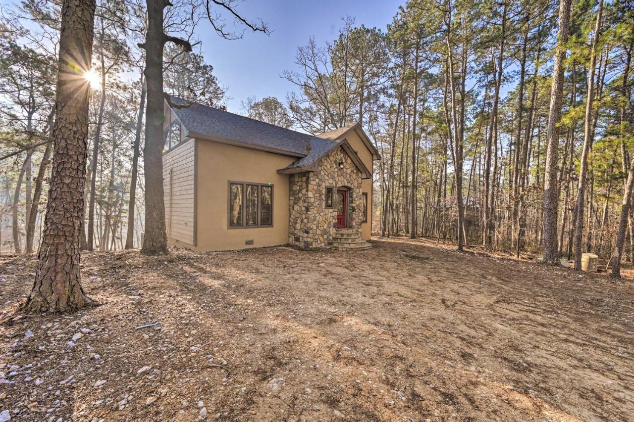 Tudor-Style Broken Bow Cottage With Hot Tub And Decks! Stephens Gap Exteriör bild