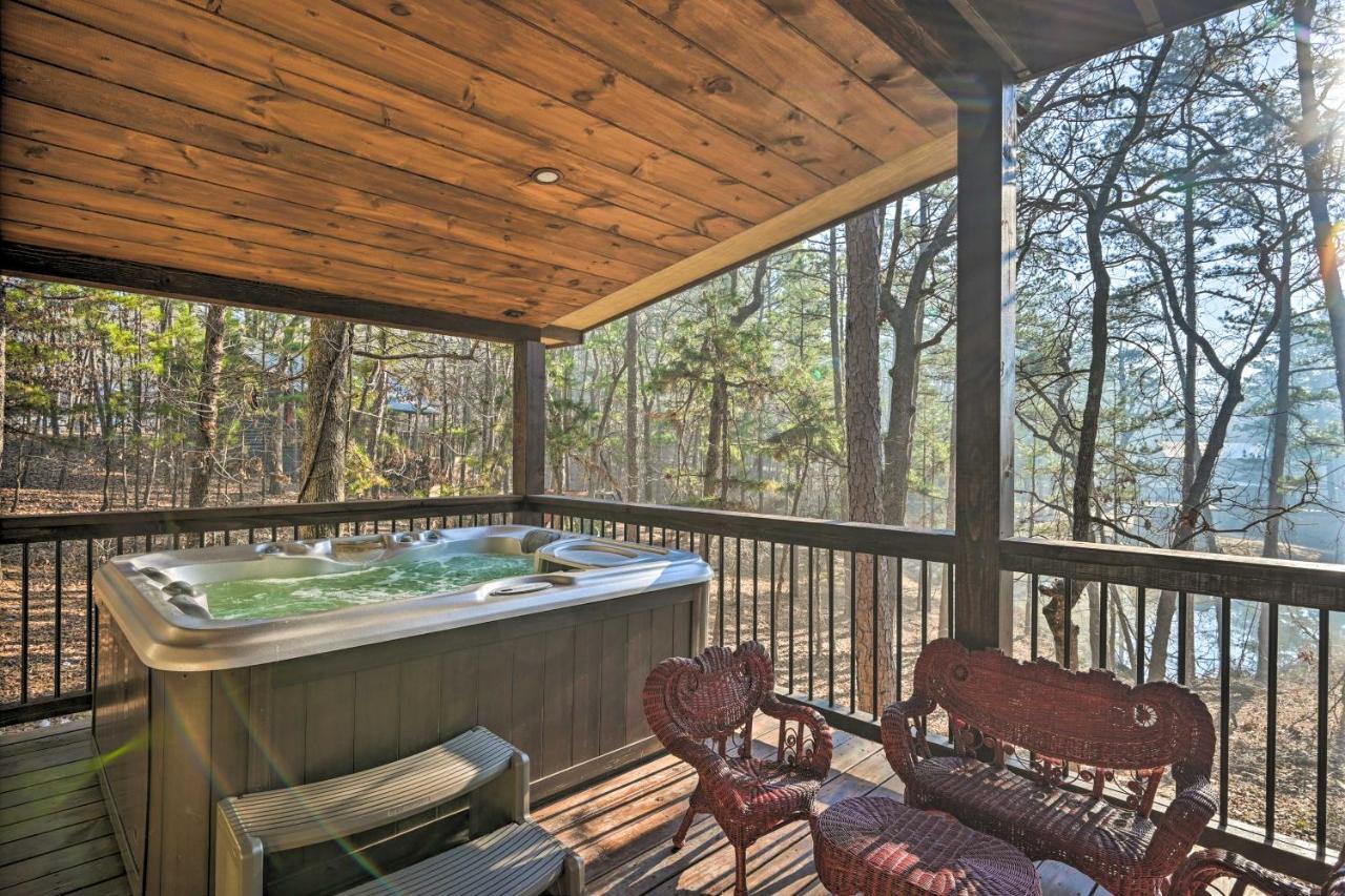 Tudor-Style Broken Bow Cottage With Hot Tub And Decks! Stephens Gap Exteriör bild